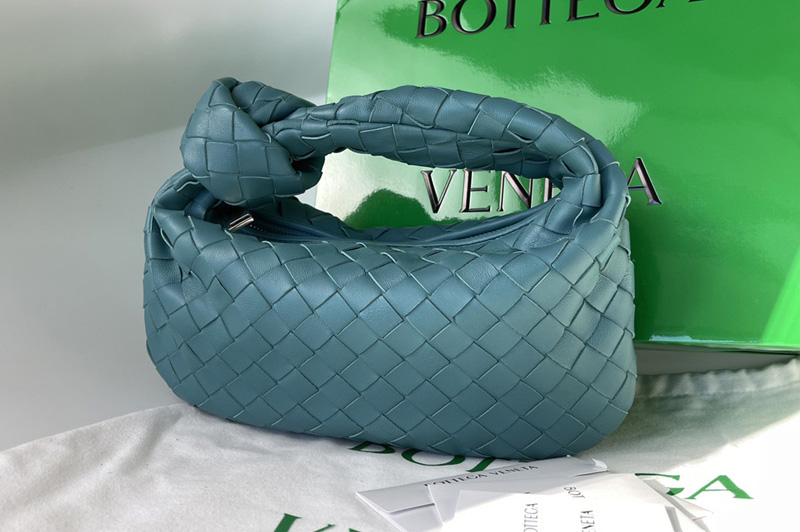 Bottega Veneta 609409 Mini Jodie Rounded hobo bag in Blue Intrecciato leather