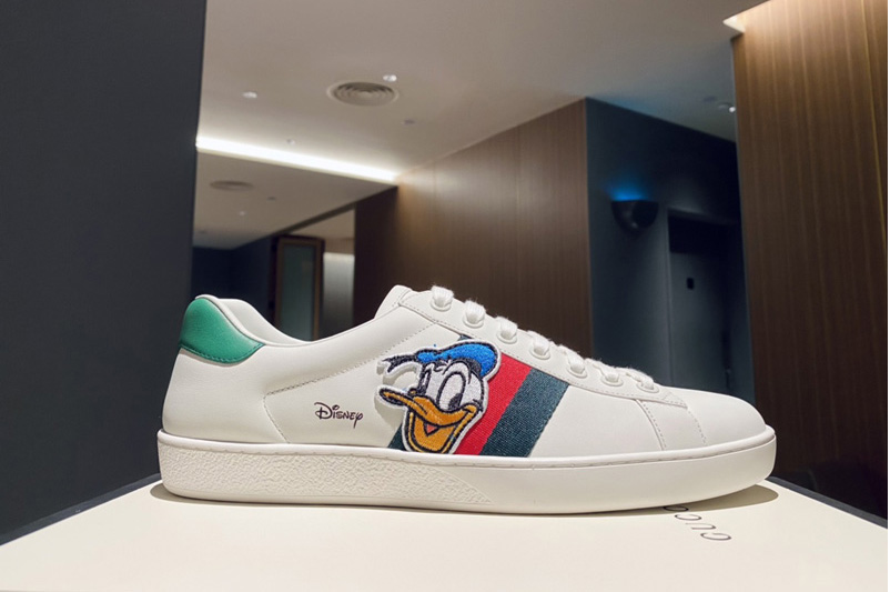 Gucci 649399 Men's Disney x Gucci Donald Duck Ace sneaker in White leather