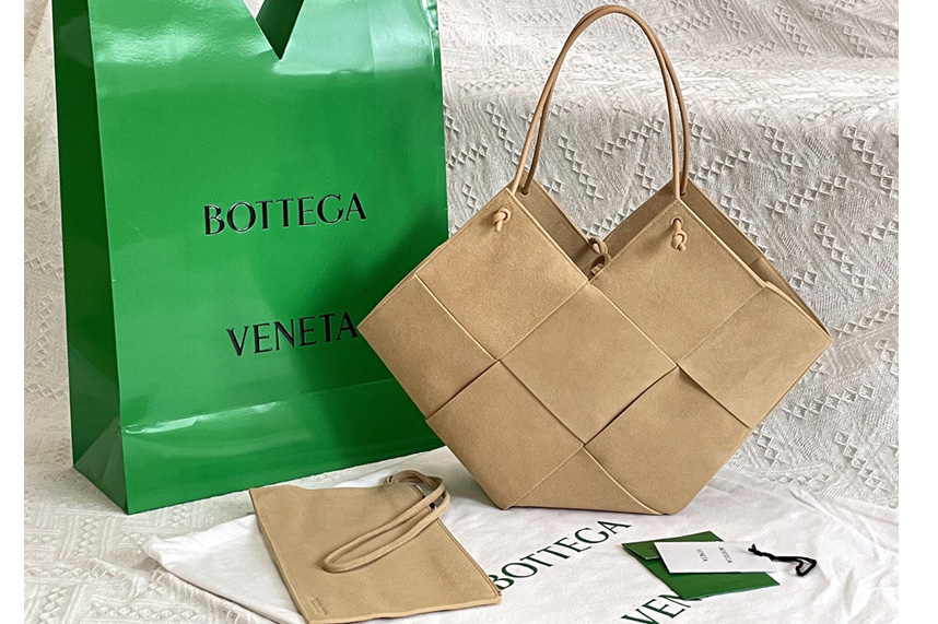 Bottega Veneta 652058 Tote bag in Sherbert Caramel Nappa Leather