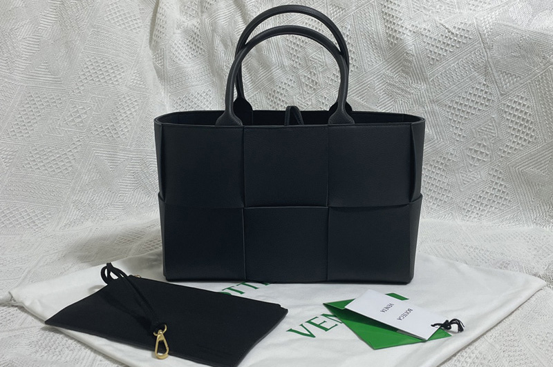 Bottega Veneta 652867 Arco Mini tote bag in Black maxi Intrecciato Nappa leather