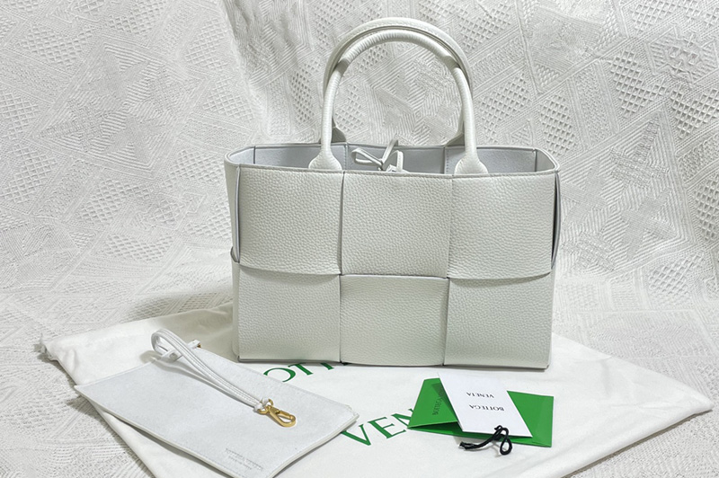 Bottega Veneta 652867 Arco Mini tote bag in White maxi Intrecciato Nappa leather