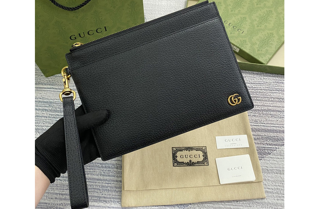 Gucci 658562 GG Marmont pouch in Black metal-free tanned leather