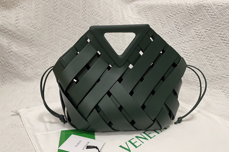 Bottega Veneta 658697 Point Intreccio leather top handle bag in Raintree Intreccio leather