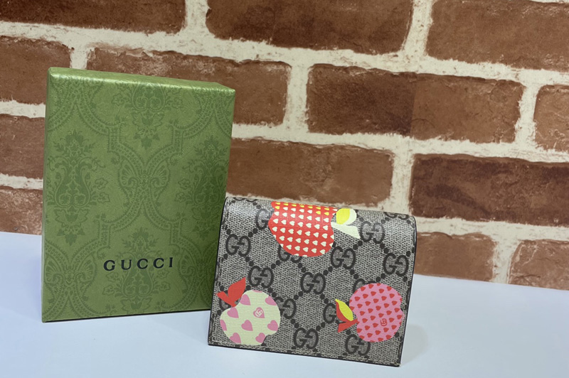 Gucci 663922 Gucci Les Pommes card case wallet in Beige ebony GG Supreme canvas with GG apple print