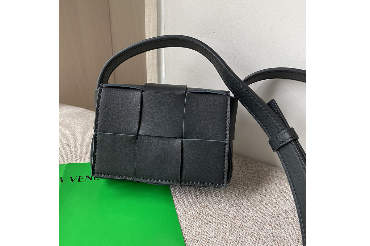 Bottega Veneta 666688 Cassette mini bag in Black Intreccio leather