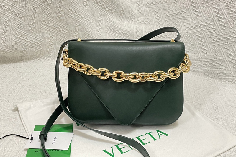 Bottega Veneta 667398 Mount Leather envelope bag in Raintree Leather