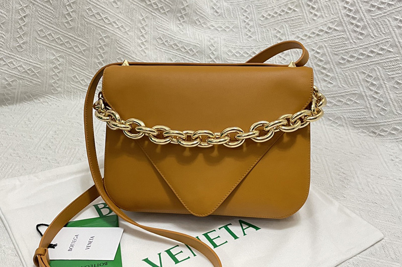 Bottega Veneta 667398 Mount Leather envelope bag in COB Leather