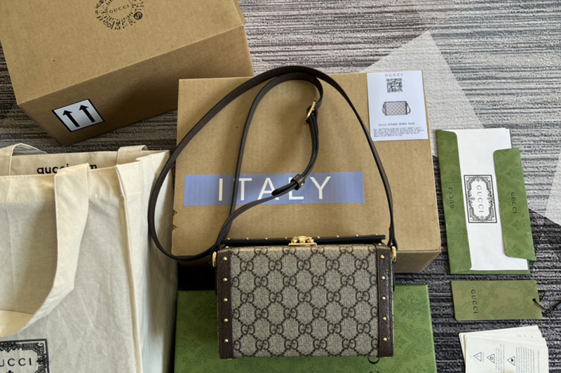 Gucci ‎678460 GG mini bag in Beige and ebony GG Supreme canvas