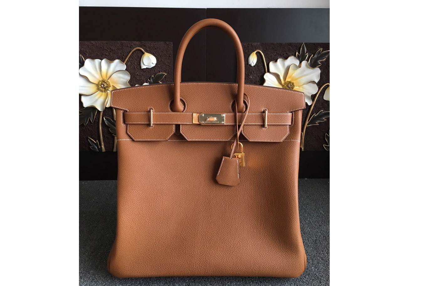 Hermes Sac Birkin HAC 40 Bag in Tan Togo Leather