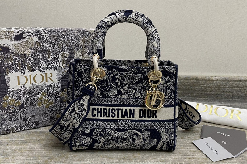 Christian Dior M0565 Dior Medium Lady d-lite bag in Blue Toile de Jouy Embroidery