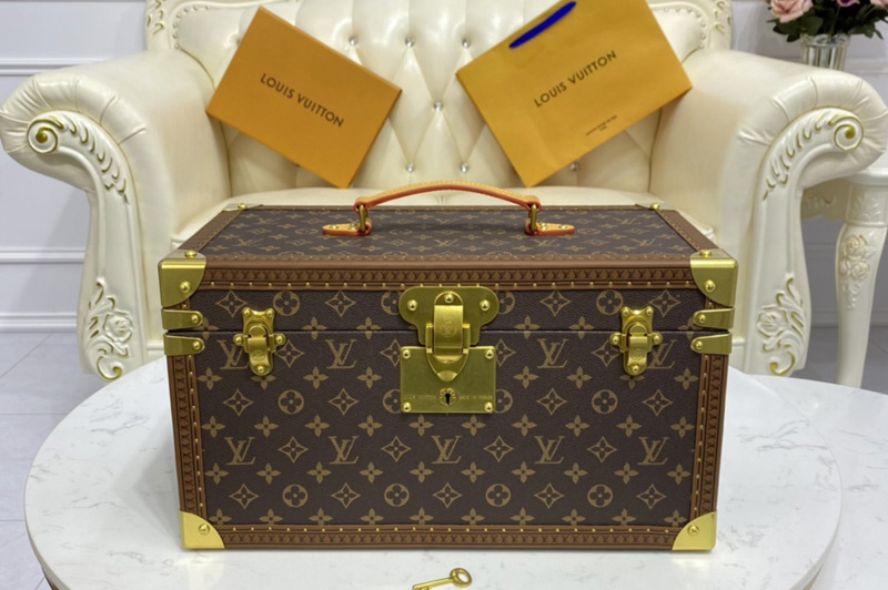 Louis Vuitton M20033 LV Jewellery Box in Monogram canvas
