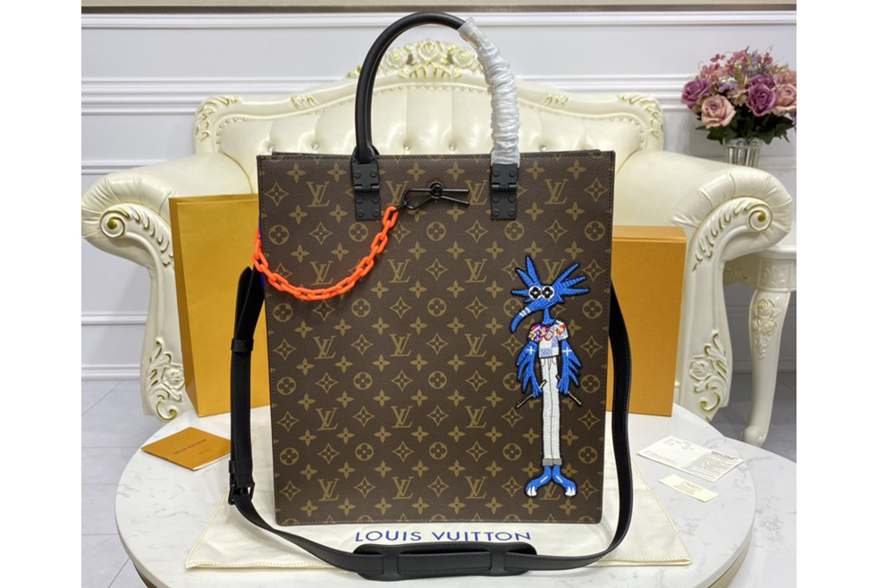 Louis Vuitton M45667 LV Sac Plat Messenger Bag in Monogram coated canvas