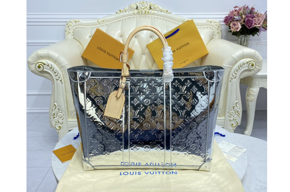 Louis Vuitton M46121 LV Sac Plat Bag in Monogram Mirror coated canvas
