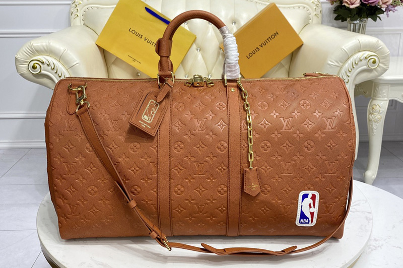 Louis Vuitton M57973 LV x NBA Keepall Bandoulière 55 travel bag in Brown Ball Grain leather
