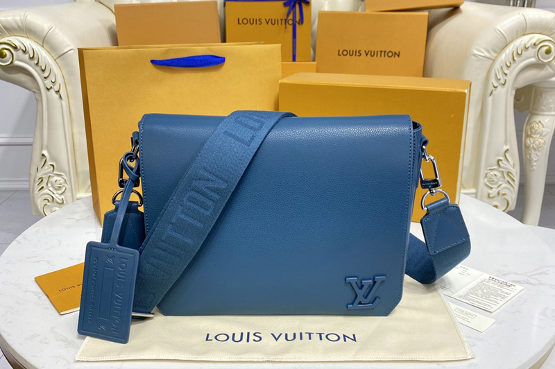 Louis Vuitton M59327 LV New Messenger Bag in blue Aerogram leather