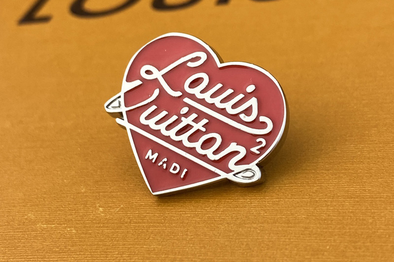 Louis Vuitton MP3232 LV set of 3 pins