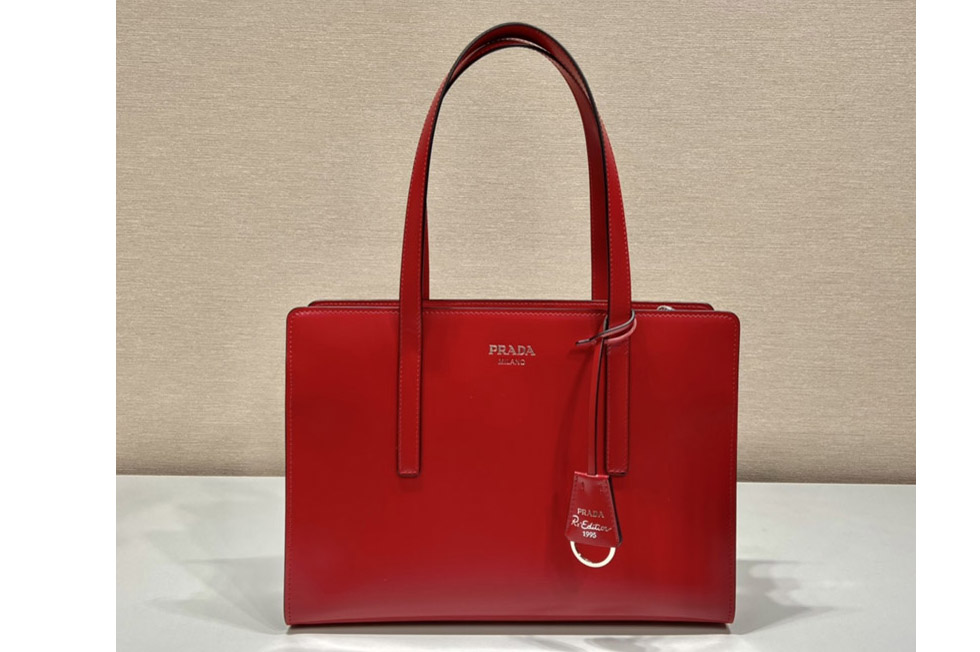 Prada 1BA350 Re-Edition 1995 brushed-leather medium handbag in Red Leather