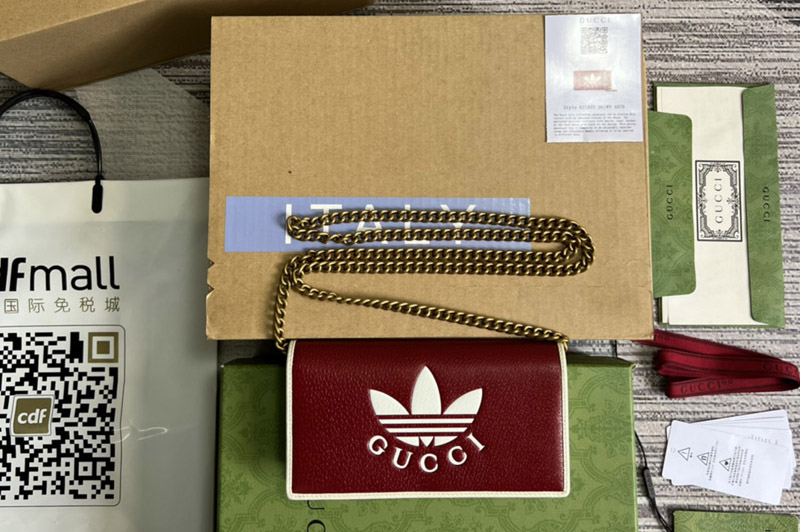 adidas x Gucci 621892 wallet with chain in Red and off-white leather