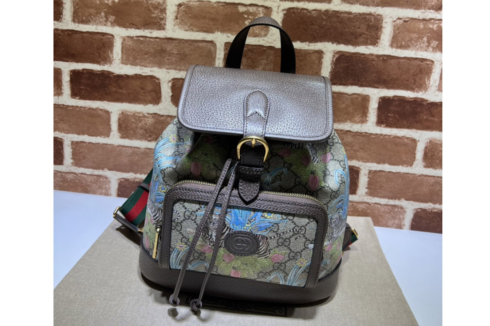 Gucci ‎674147 Backpack with Interlocking G in GG Supreme canvas