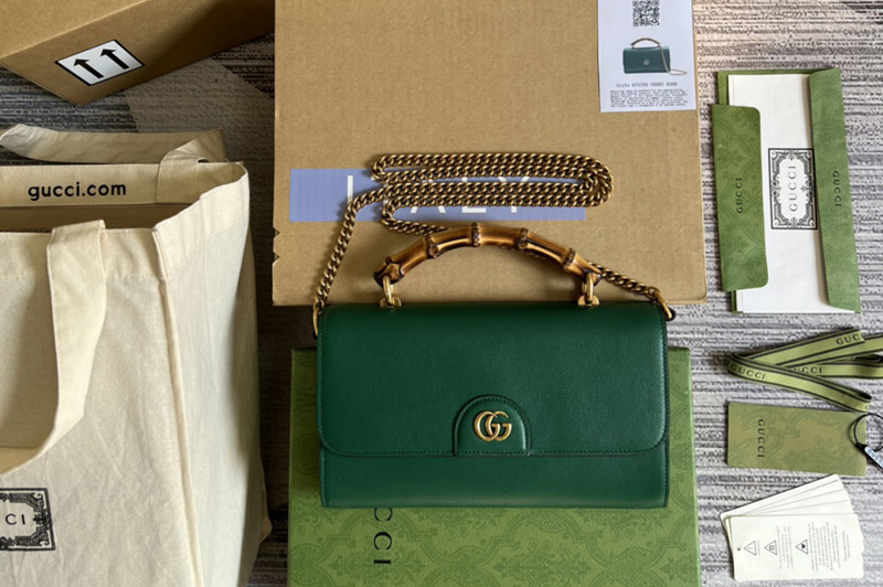 Gucci 675795 Gucci Diana mini shoulder bag in Green leather