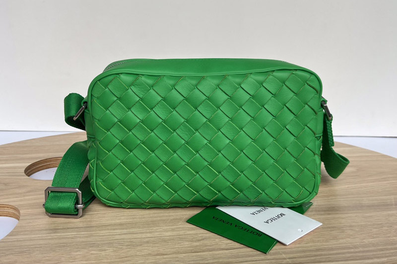 Bottega Veneta 710048 Classic Intrecciato leather cross-body bag in Green Intrecciato leather