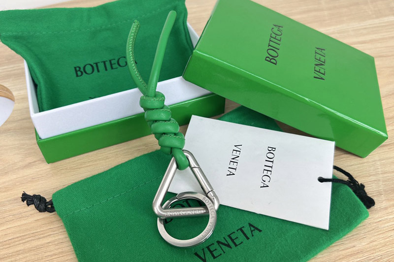 Bottega Veneta 651052 Triangle Key Ring in Green