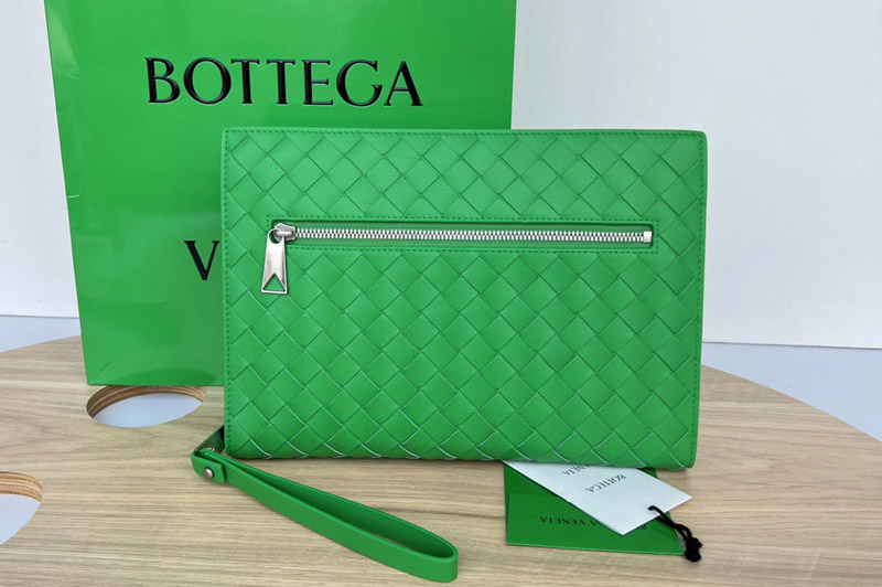 Bottega Veneta 693675 Small intrecciato leather document case in Green intrecciato