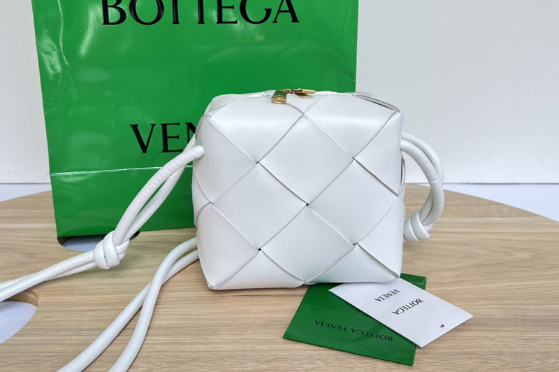 Bottega Veneta 701915 Mini Cassette Camera Bag in White intreccio leather