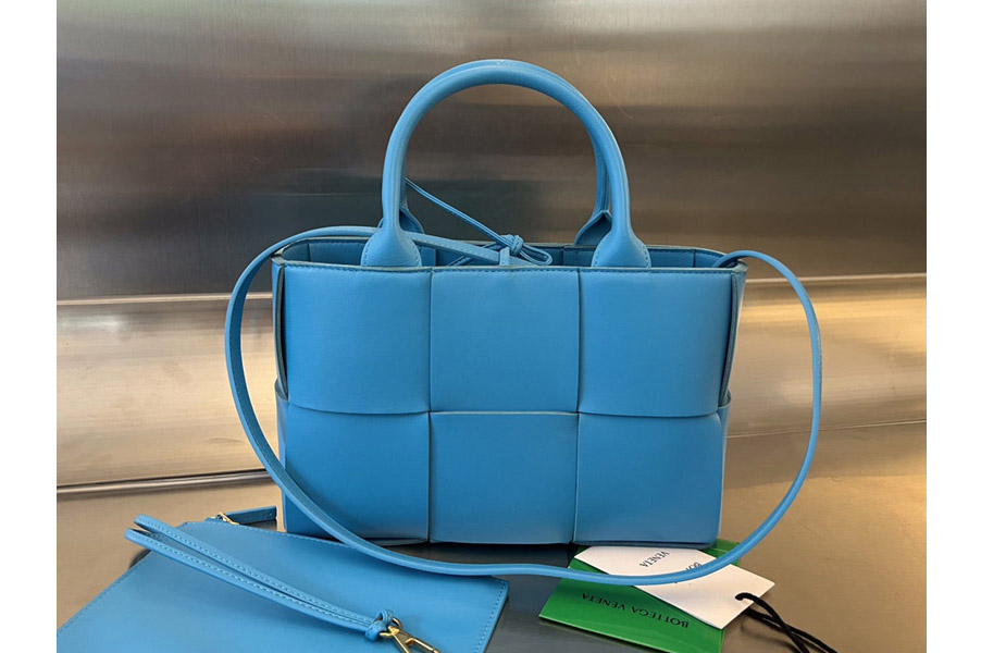 Bottega Veneta 709337 Mini Arco Tote Bag in Blue intreccio leather