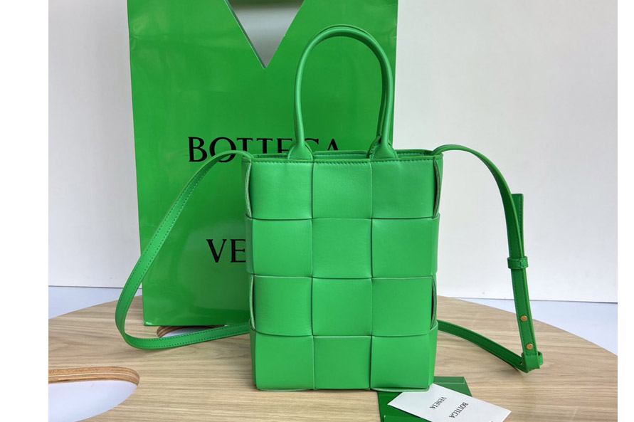 Bottega Veneta 709341 Mini Cassette Tote Bag in Green intreccio leather