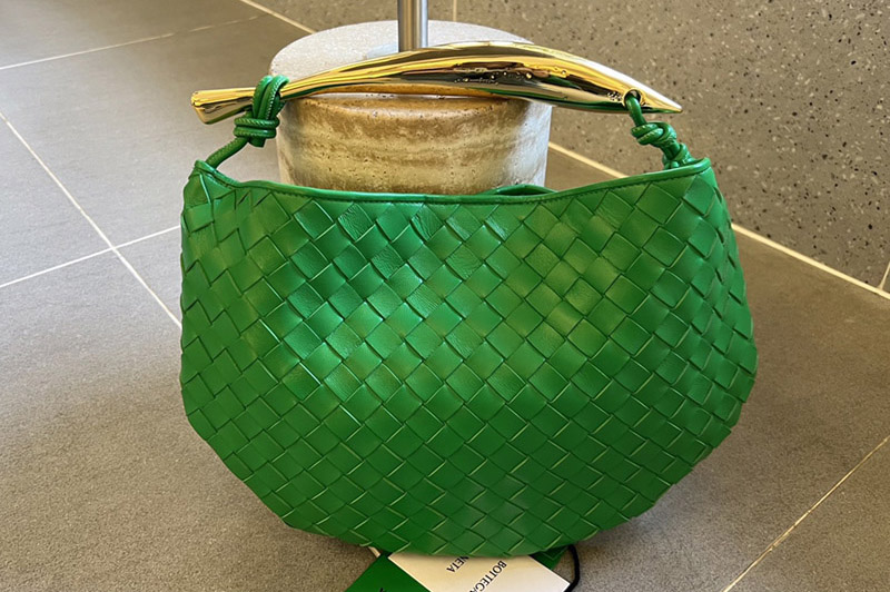 Bottega Veneta 716082 Sardine Bag in Green intrecciato leather
