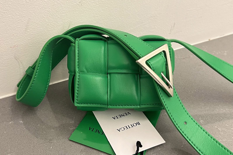 Bottega Veneta 716648 Candy Padded Cassette Bag in Green padded intreccio leather