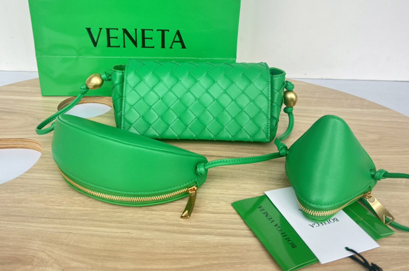 Bottega Veneta 717429 Pouch On Strap in Green Intrecciato leather