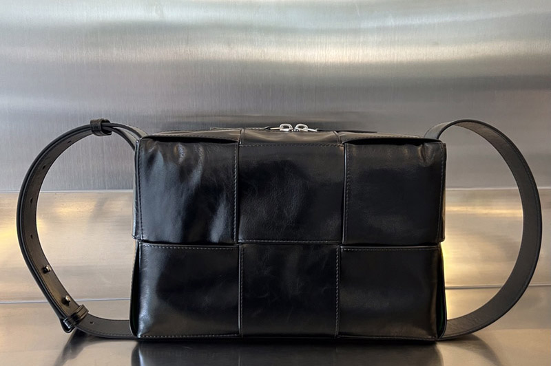 Bottega Veneta 731165 Arco Camera Bag in Black Intreccio slouchy leather