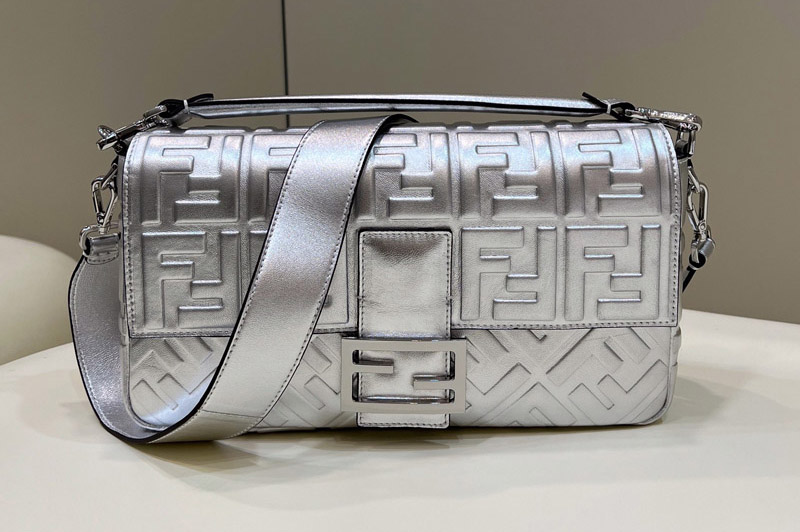Fendi 8BR600 medium Baguette bag in Silver Leather