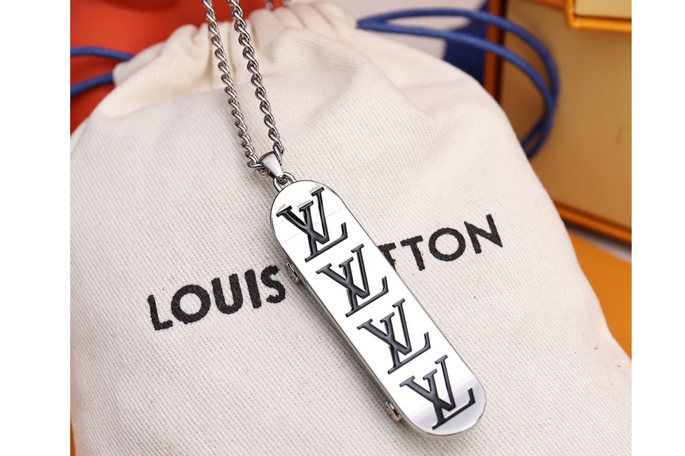 Louis Vuitton MP3276 LV LV Skateboard Pendant on Black
