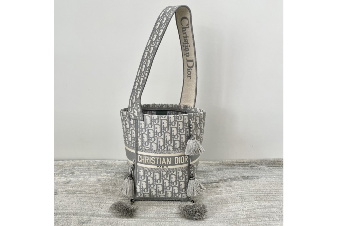 Christian Dior M1276 D-Bubble bucket bag in Grey Dior Oblique Jacquard