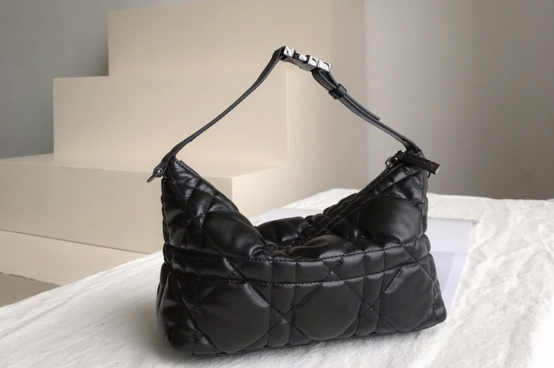 Christian Dior S5554 Medium DiorTravel Nomad pouch in Black Macrocannage Calfskin
