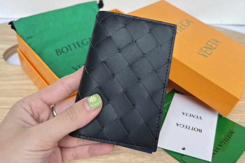 Bottega Veneta 592619 Flap Card Case in Black Intrecciato leather