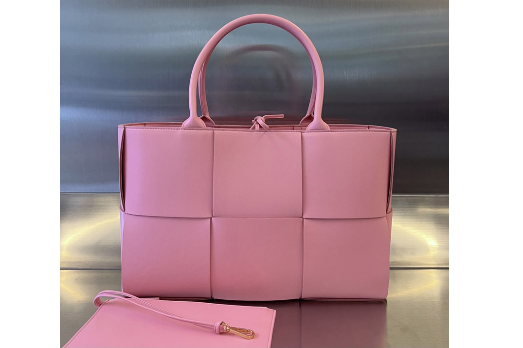 Bottega Veneta 609175 Medium Arco Tote Bag in Pink intrecciato leather