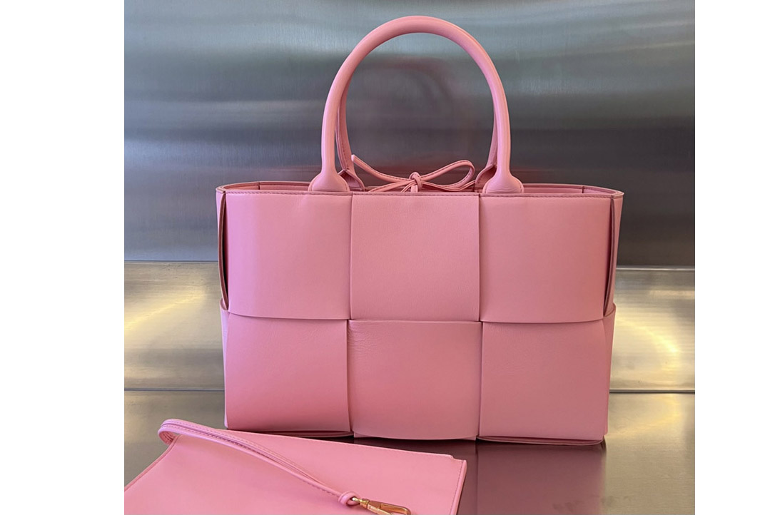 Bottega Veneta 652867 Small Arco Tote Bag in Pink intreccio leather