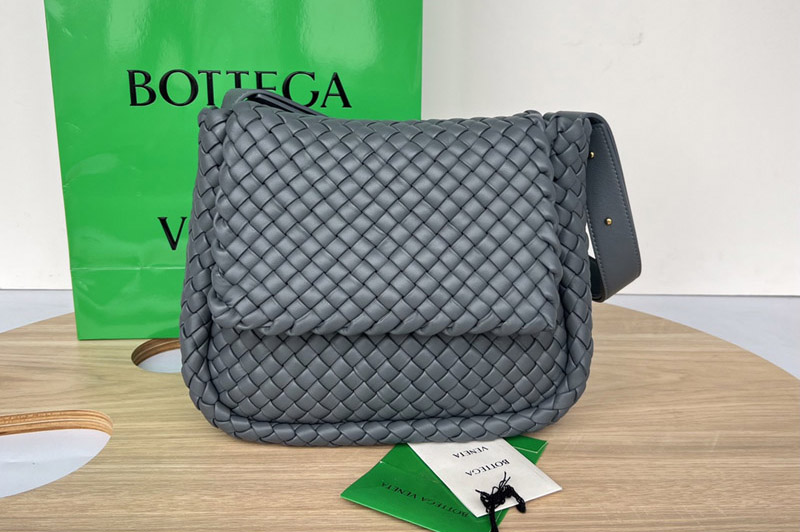 Bottega Veneta 709418 Cobble Shoulder Bag in Gray padded intreccio leather