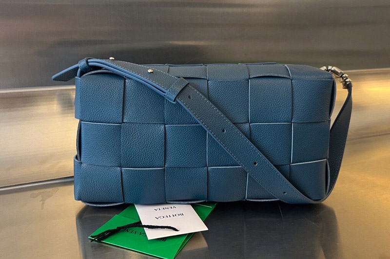 Bottega Veneta 715655 Brick Cassette Bag in Blue Intreccio grained leather