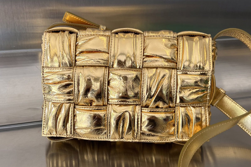 Bottega Veneta 717089 Cassette cross-body Bag in Gold Foulard Intreccio laminated leather