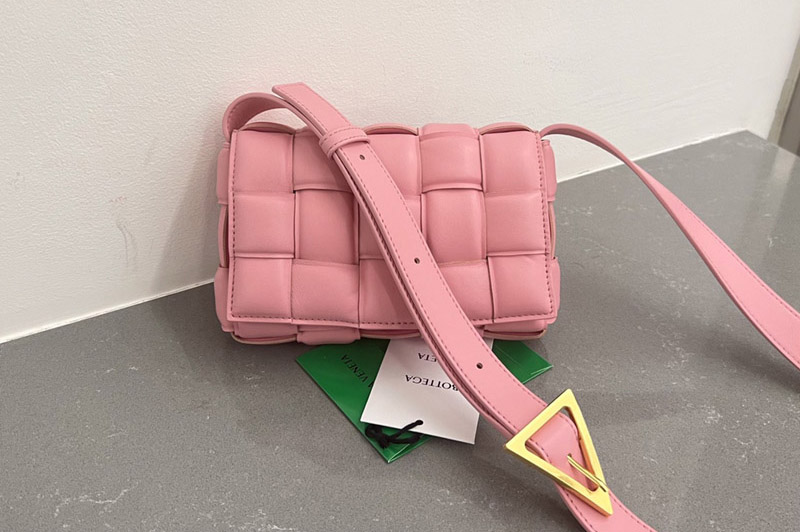 Bottega Veneta 717506 Small Padded Cassette Bag in Pink intreccio leather