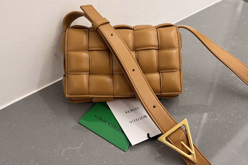 Bottega Veneta 717506 Small Padded Cassette Bag in Brown intreccio leather