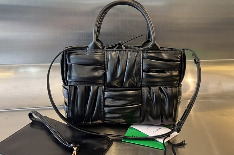 Bottega Veneta 729042 Mini Arco Tote Bag in Black foulard intreccio leather
