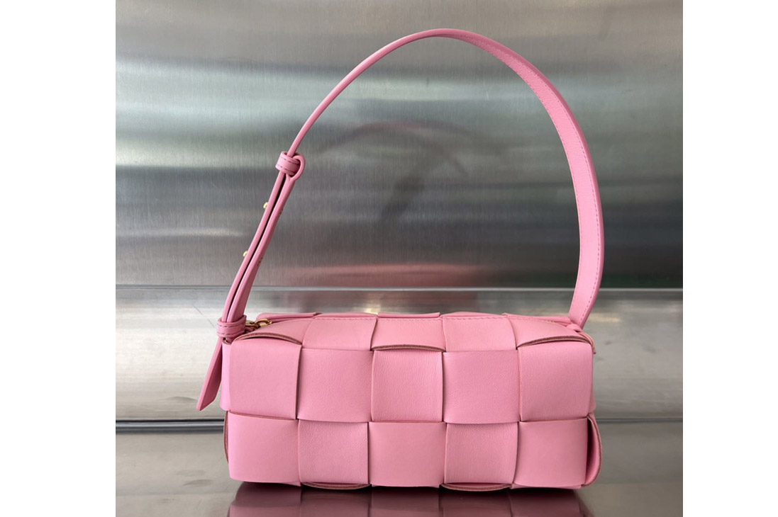 Bottega Veneta 729166 Small Brick Cassette Bag in Pink intreccio leather