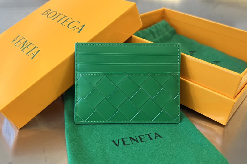 Bottega Veneta 731956 Credit Card Case in Green Intrecciato leather