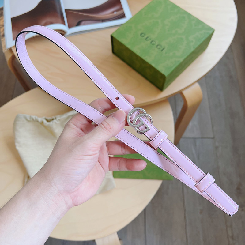 Gucci 707327 Thin patent Double G belt in Pastel pink patent leather With Silver Buckle